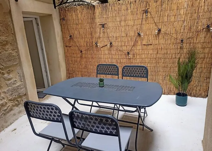 Appartement Centre-Ville Avec Cour Privative